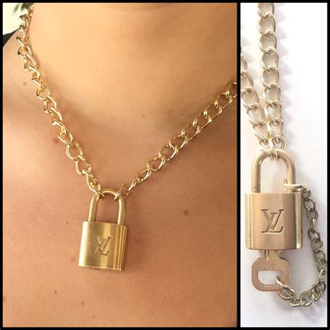 louis vuitton lock necklace gold